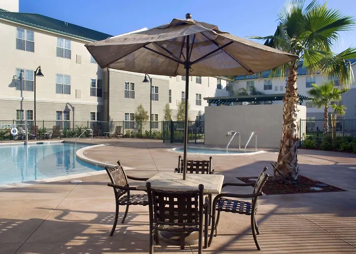Homewood Suites By Hilton Sacramento Airport-NatomasAirport Hotel